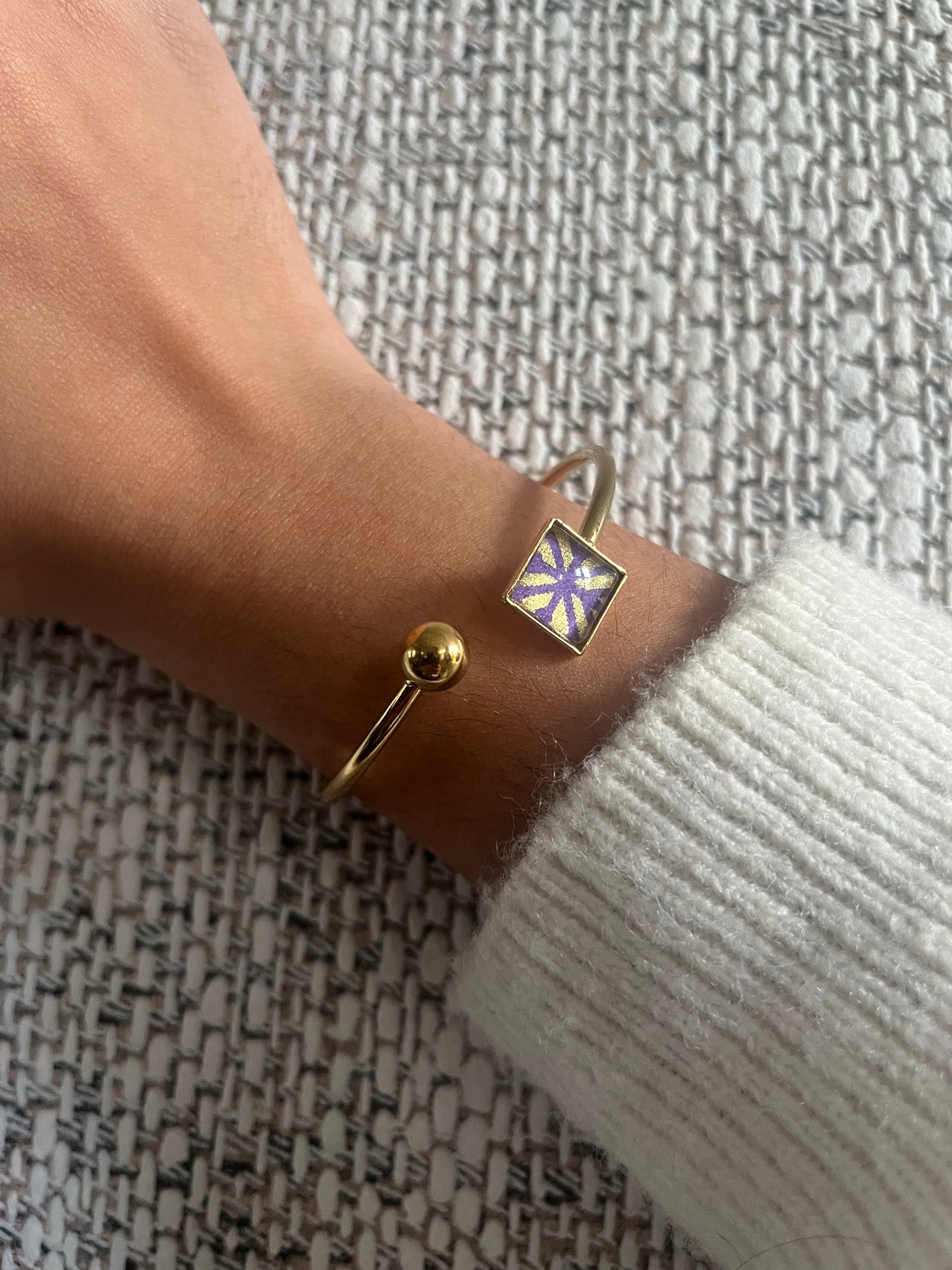 Bracelet Carré doré VIOLET GRAPHIQUE