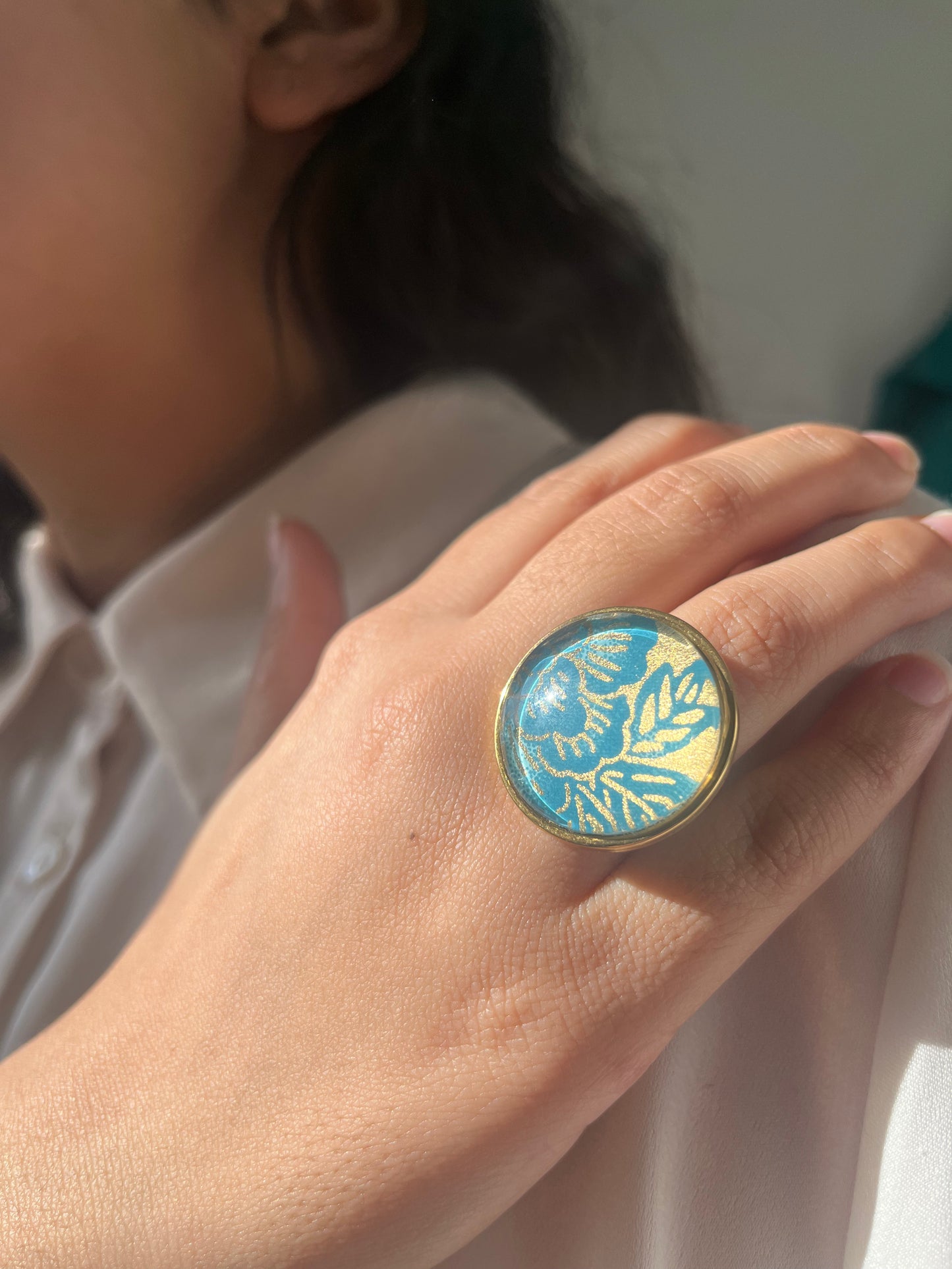 Bague ronde 25mm doré VAGUE TURQUOISE