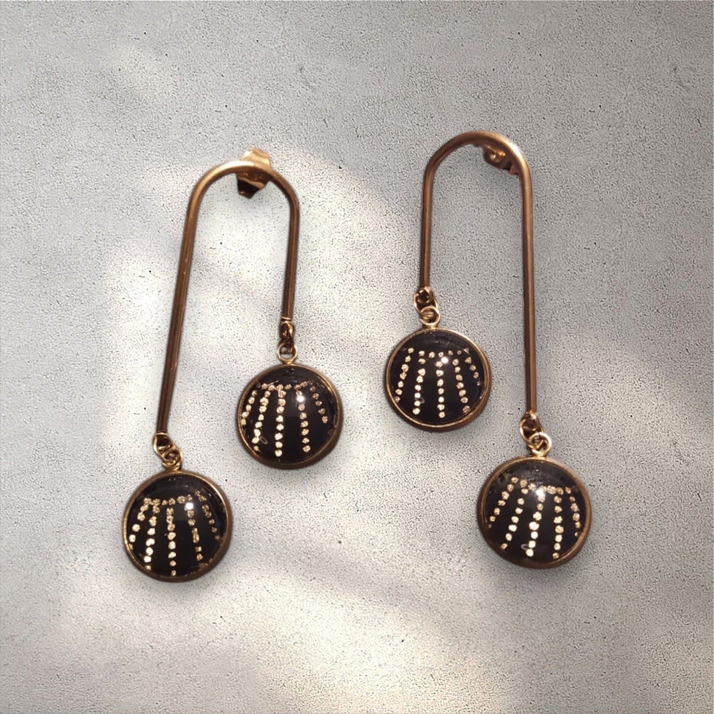 Boucles d'oreilles doubles NOIR GRAPHIQUE