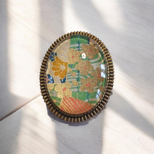 Broche ovale VERT UMÉ