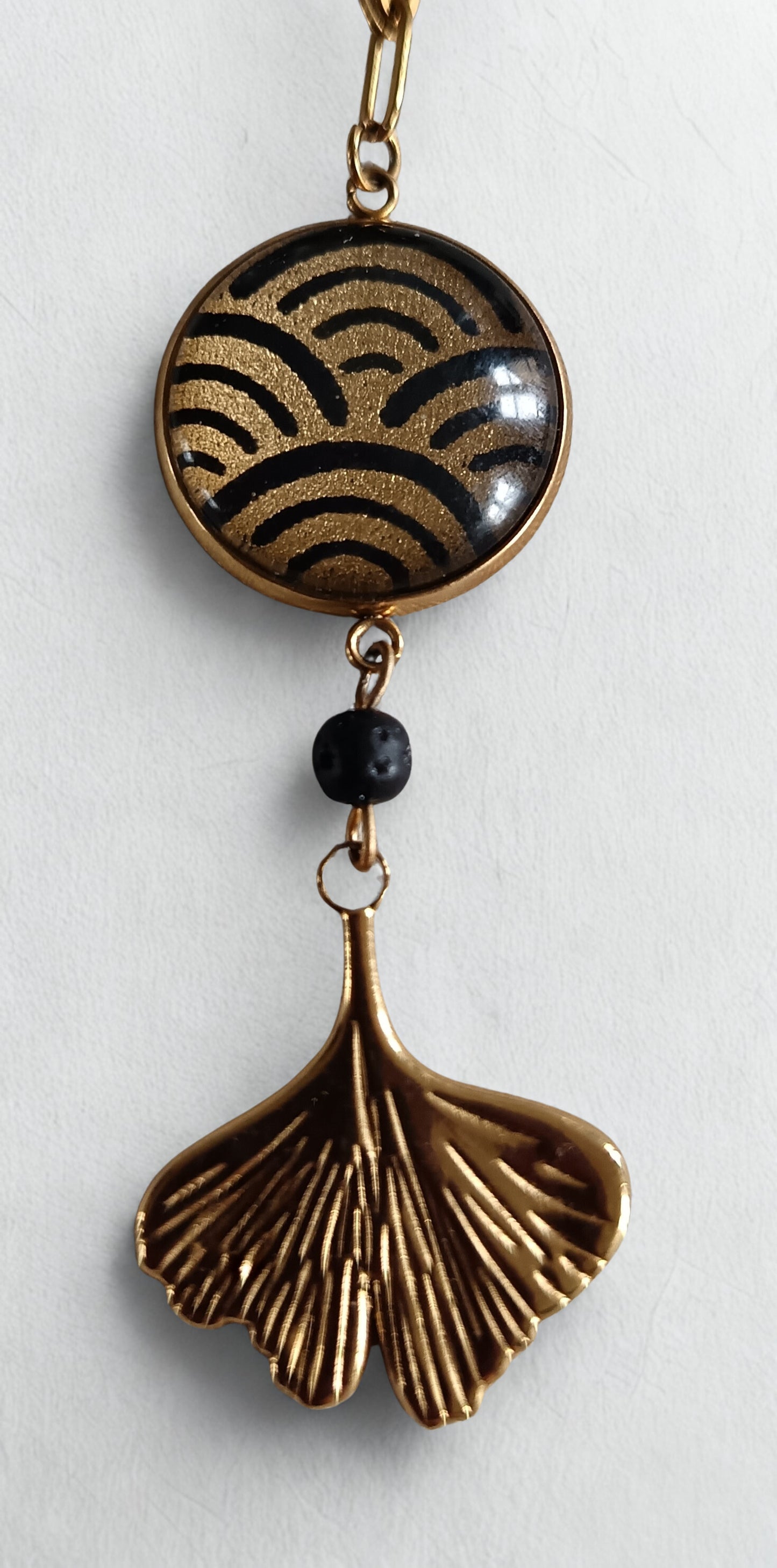Collier à breloques MIRYOKU noir